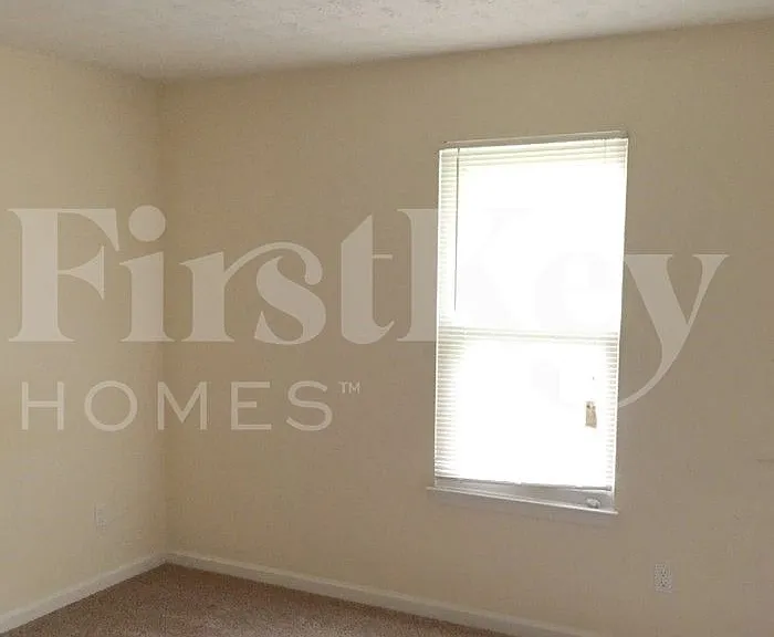 3090 Meadowview Ln — Photo 8