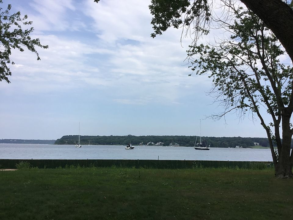 Oyster Bay Harbor Waterfront