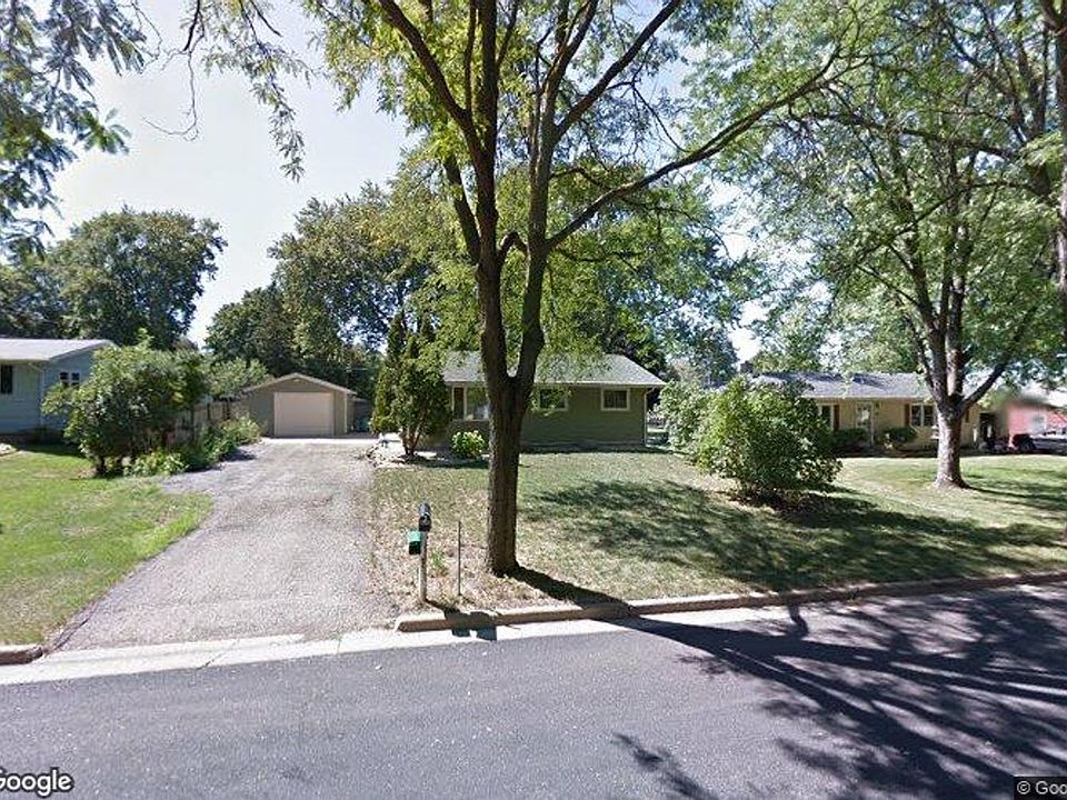 1st image of 810 Pulley Dr