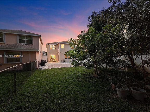 5th image of 4044 Eastridge Cir