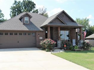 1641 Cavalry Ln, Prairie Grove, AR 72753