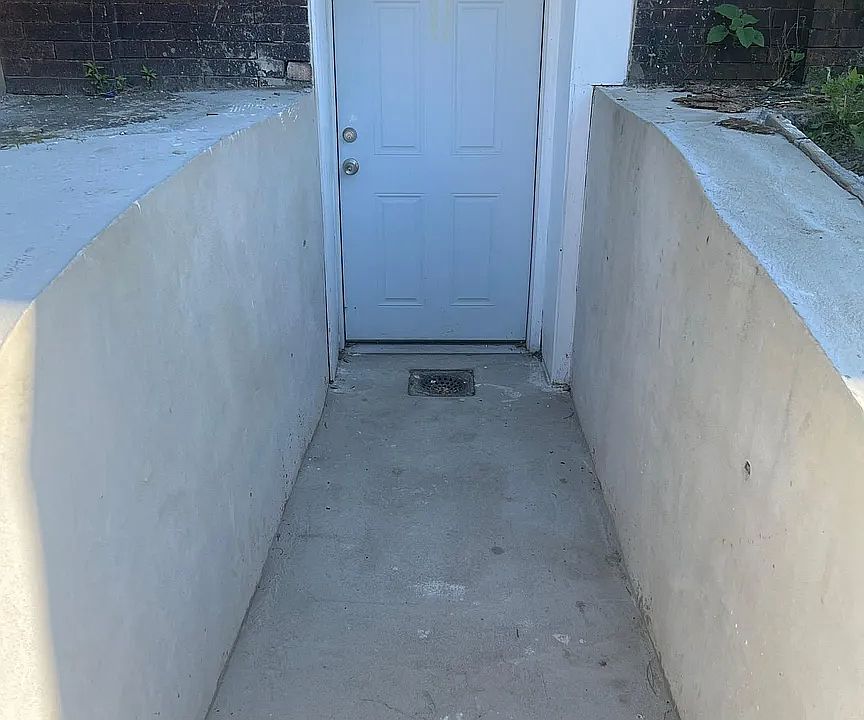 1st image of 2122 W Estaugh St #B