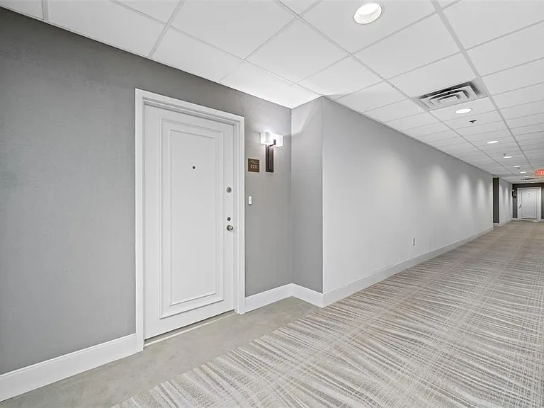1 Beach Dr SE #2211 — Photo 1
