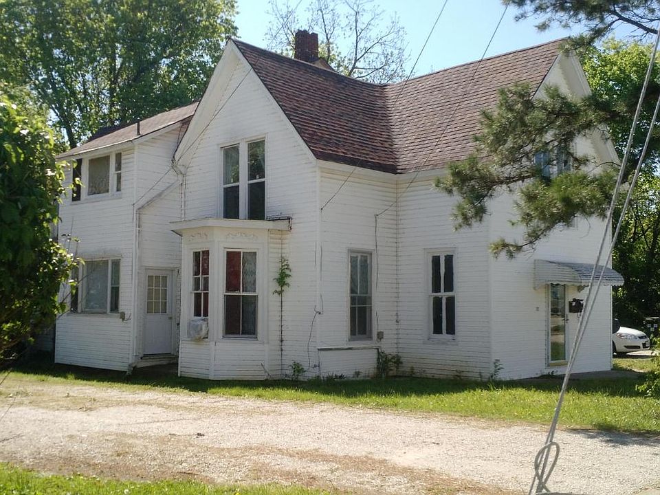 2nd image of 312 S Pike Ave