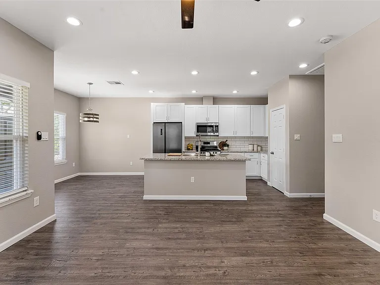 5214 Jezebel St #B — Photo 14
