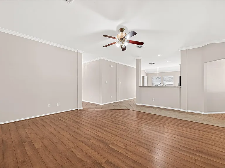 1646 Martin Lake Dr — Photo 11