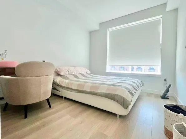 2425 166th St, Surrey, BC