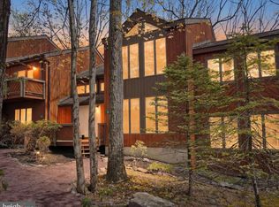 39 Ruffed Grouse Ct, Lake Harmony, PA 18624