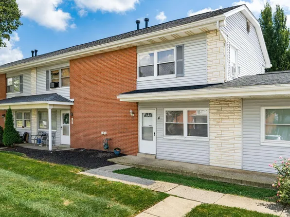 4 Oak Rd, Columbus, OH 43217