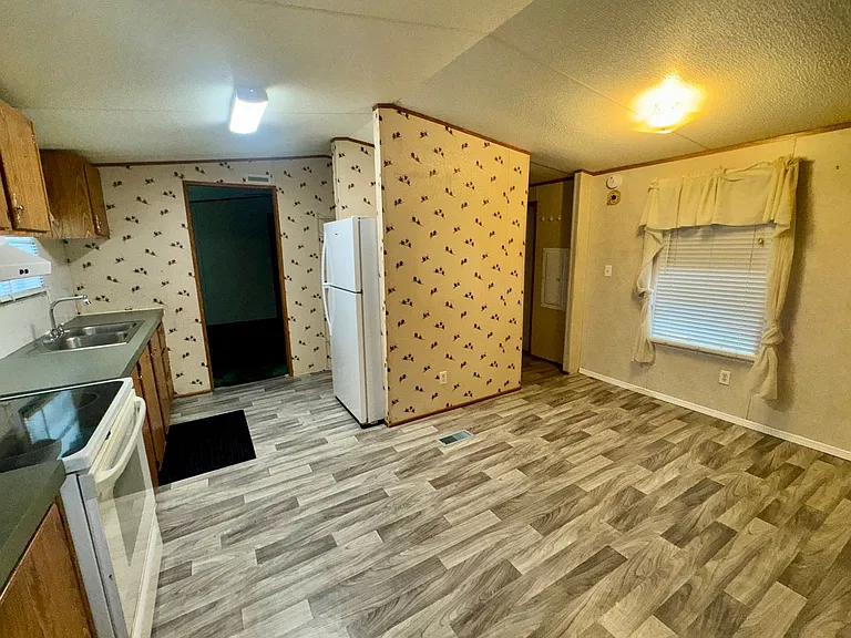 641 Bayou Dr — Photo 11