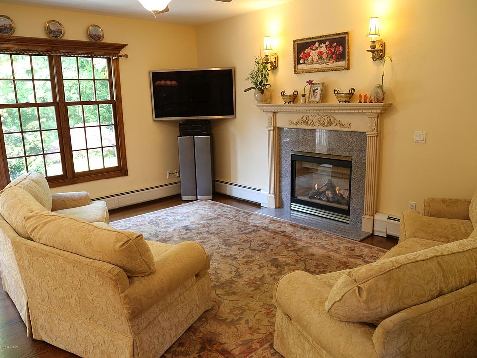 1st image of 21 Santo Ct