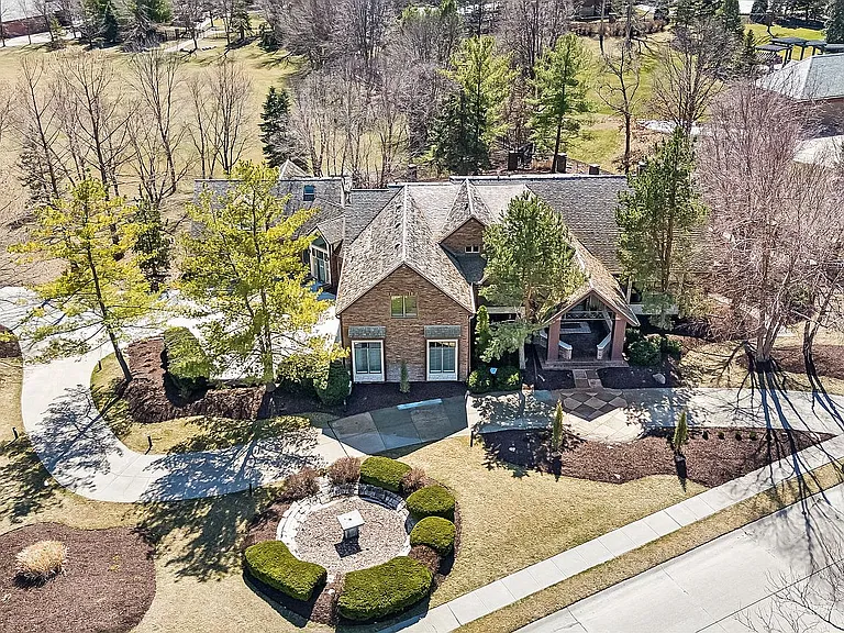 14341 Hamilton St — Photo 98