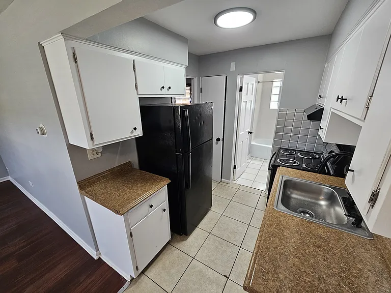 4301 S Harlem Ave #2 — Photo 2