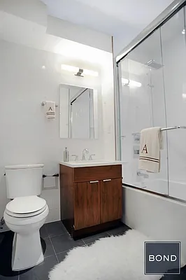 Sold by Bond New York | media 4