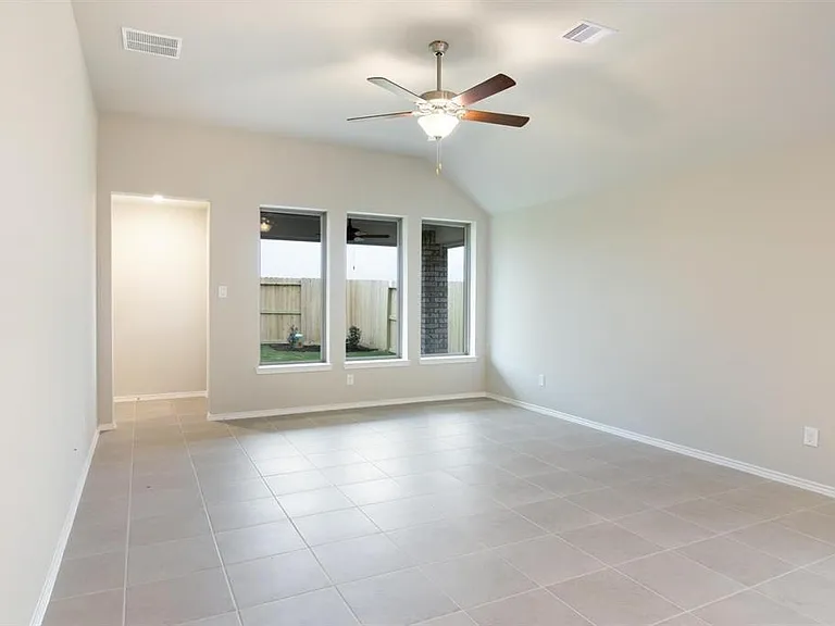 10518 Cecilia Star Ln — Photo 11