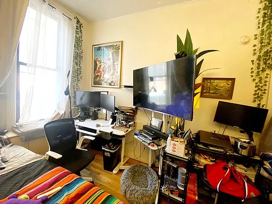 Rented by Brooklyn Property Group LLC | media 6