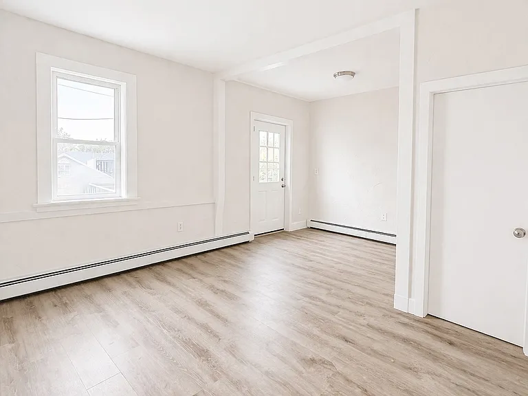 11 Park St #3 — Photo 4