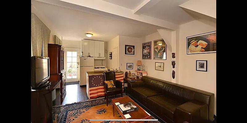 Rented by Delmark Realty LLC | media 12