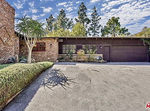 5th image of 28260 Via Acero St