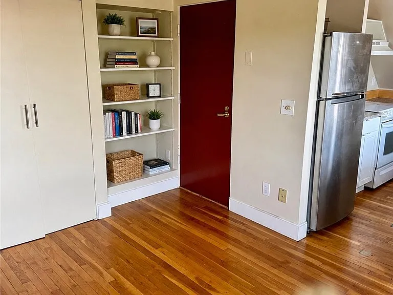 264 Bowen St #3E — Photo 4