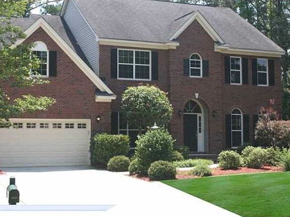 3rd image of 8721 Laurel Grove Ln