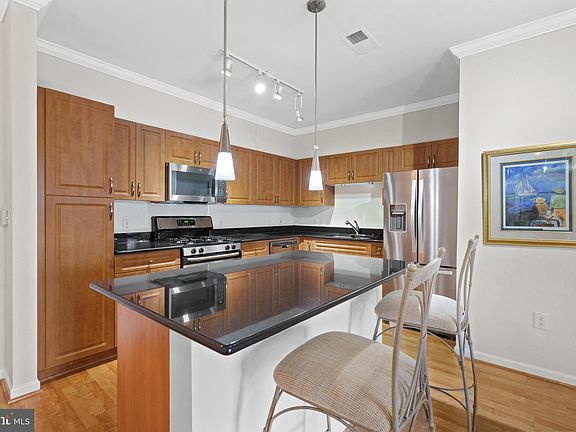 3rd image of 12957 Centre Park Cir APT 203
