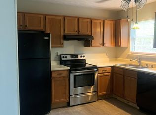 1228 Crown Cir, Lexington, KY 40517