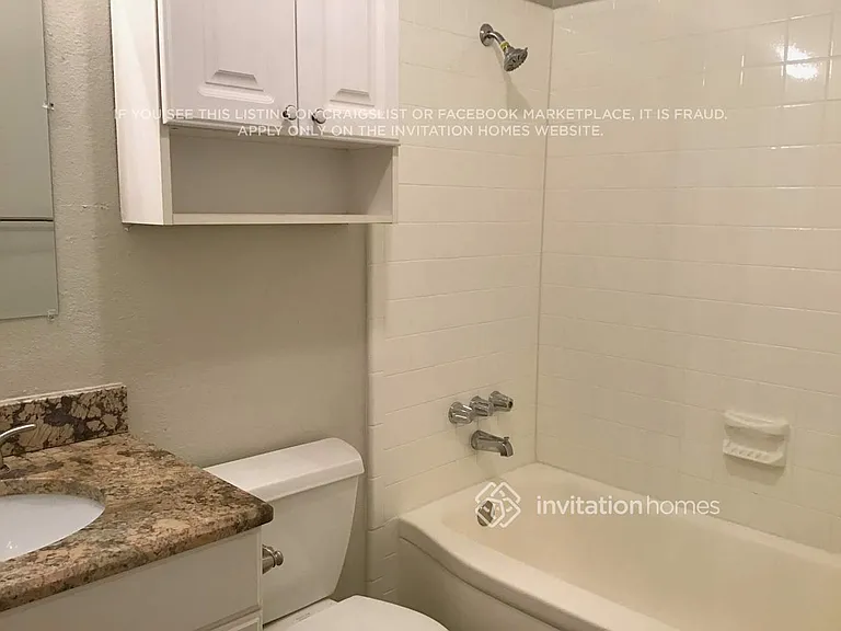 436 Lexington Ln — Photo 13