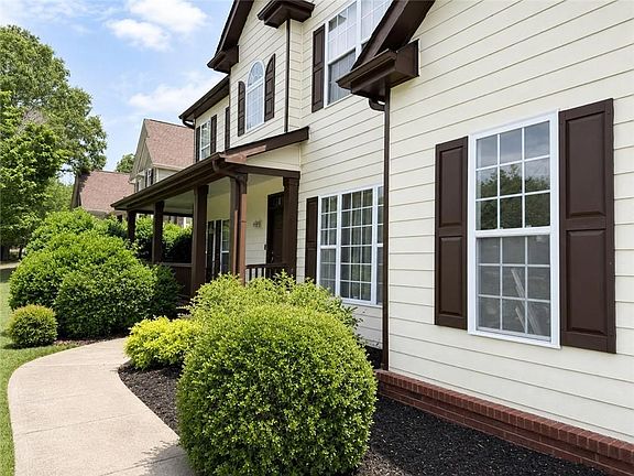 3rd image of 3776 Mason Ridge Dr