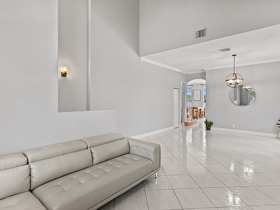 5th image of 2905 SW 139th Avenue