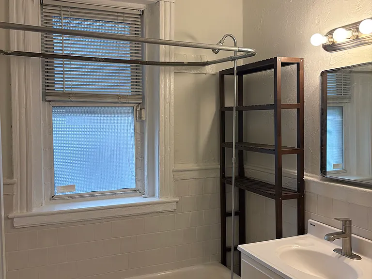 28 Quint Ave #19A — Photo 11