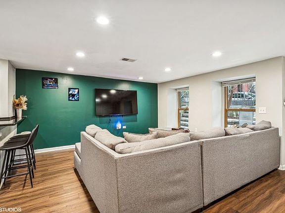 3rd image of 2149 N Bell Ave Unit 1
