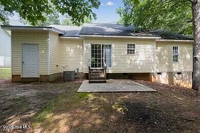 3rd image of 172 Nashua Drive