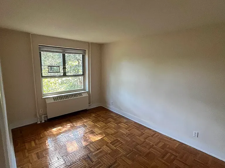 185-19 64th Ave #3B — Photo 5