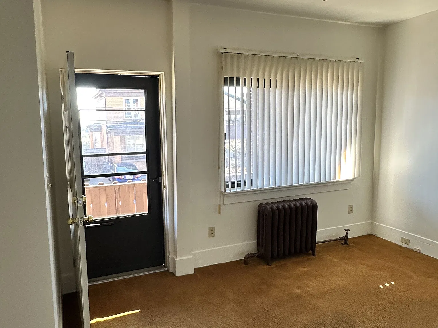 2 bed, 1400 sqft, $1,000 — Photo 3