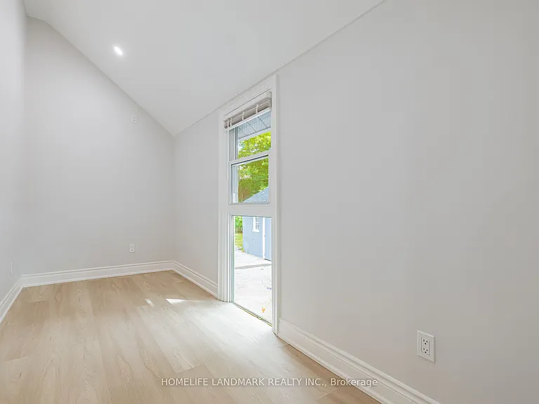 41 Arnold Cres #2 — Photo 13