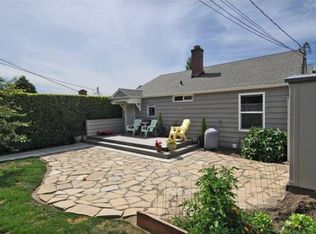 3025 30th Ave W, Seattle, WA 98199
