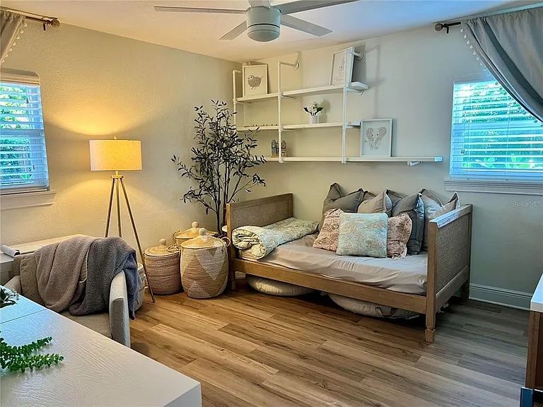 4613 S Ferdinand Ave — Photo 23