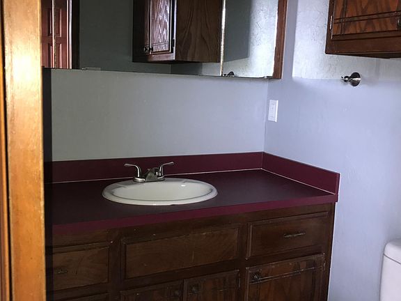 Downstaird half bathroom