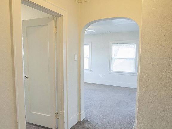 4th image of 3910 Yakima Ave APT 25
