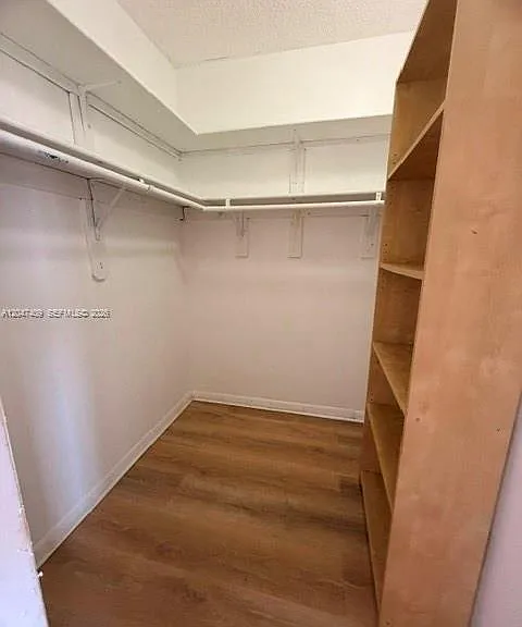 6930 Miami Gardens Dr #1-517 — Photo 9