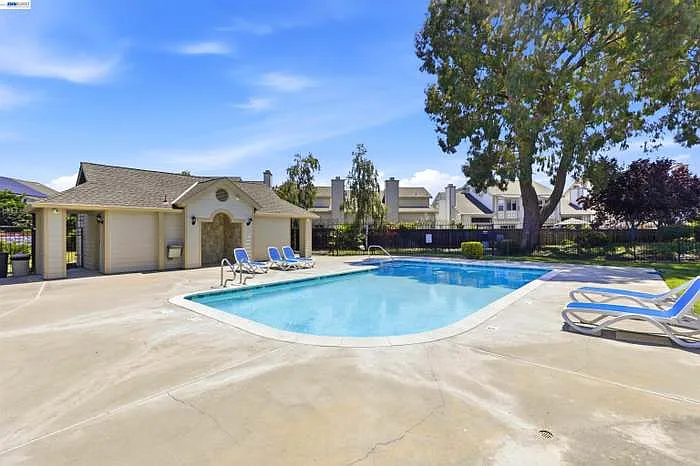 34561 Winslow Ter — Photo 30