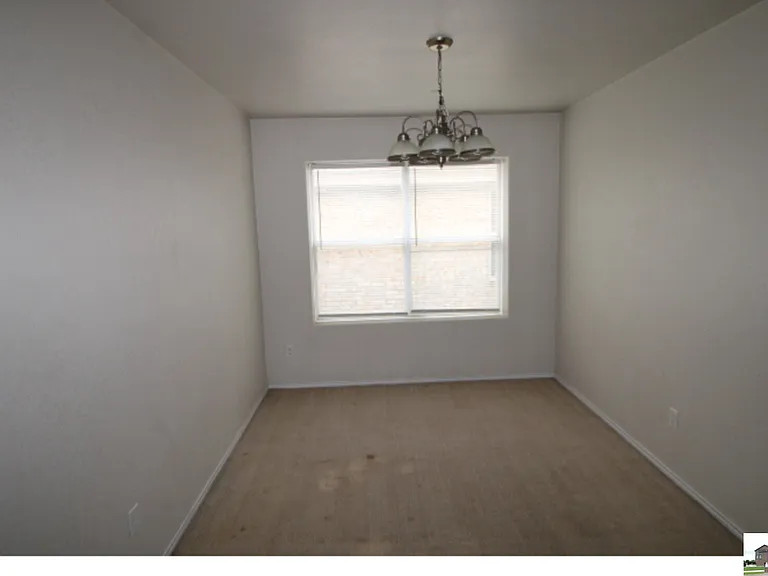 1906 Flagstaff Dr — Photo 13
