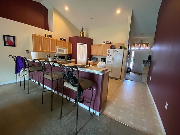 4th image of 2321 Ascot Ave