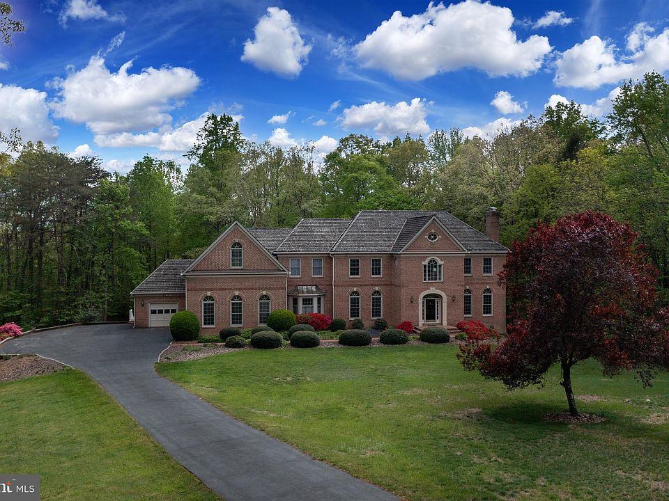 1st image of 9295 Hampton Hunt Dr