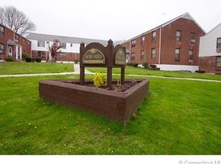 195 Louisiana Ave UNIT D, Bridgeport, CT 06610