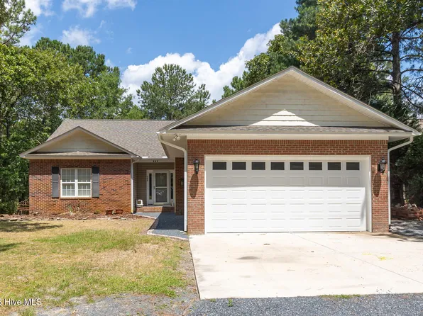 142 Overlook Drive, West End, NC 27376