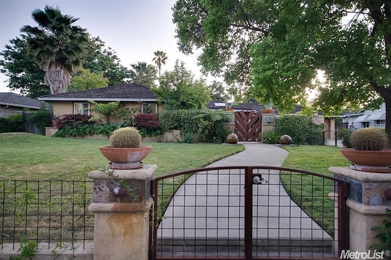 1st image of 731 La Sierra Dr