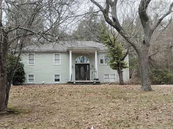 8 Tony Ter, Bridgewater, MA 02324