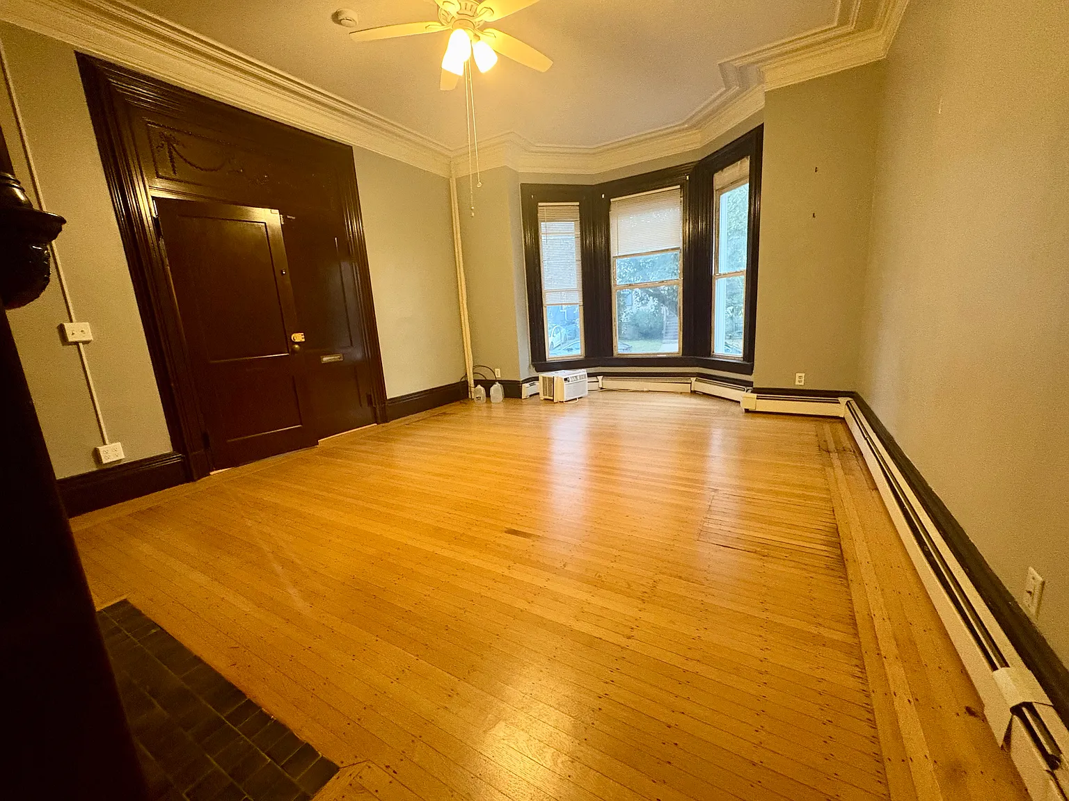 1 bed, $2,350 — Photo 1